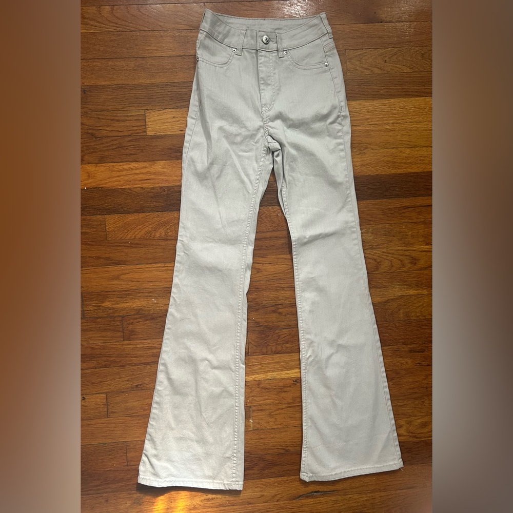 H&M Divided Light Gray Jeans